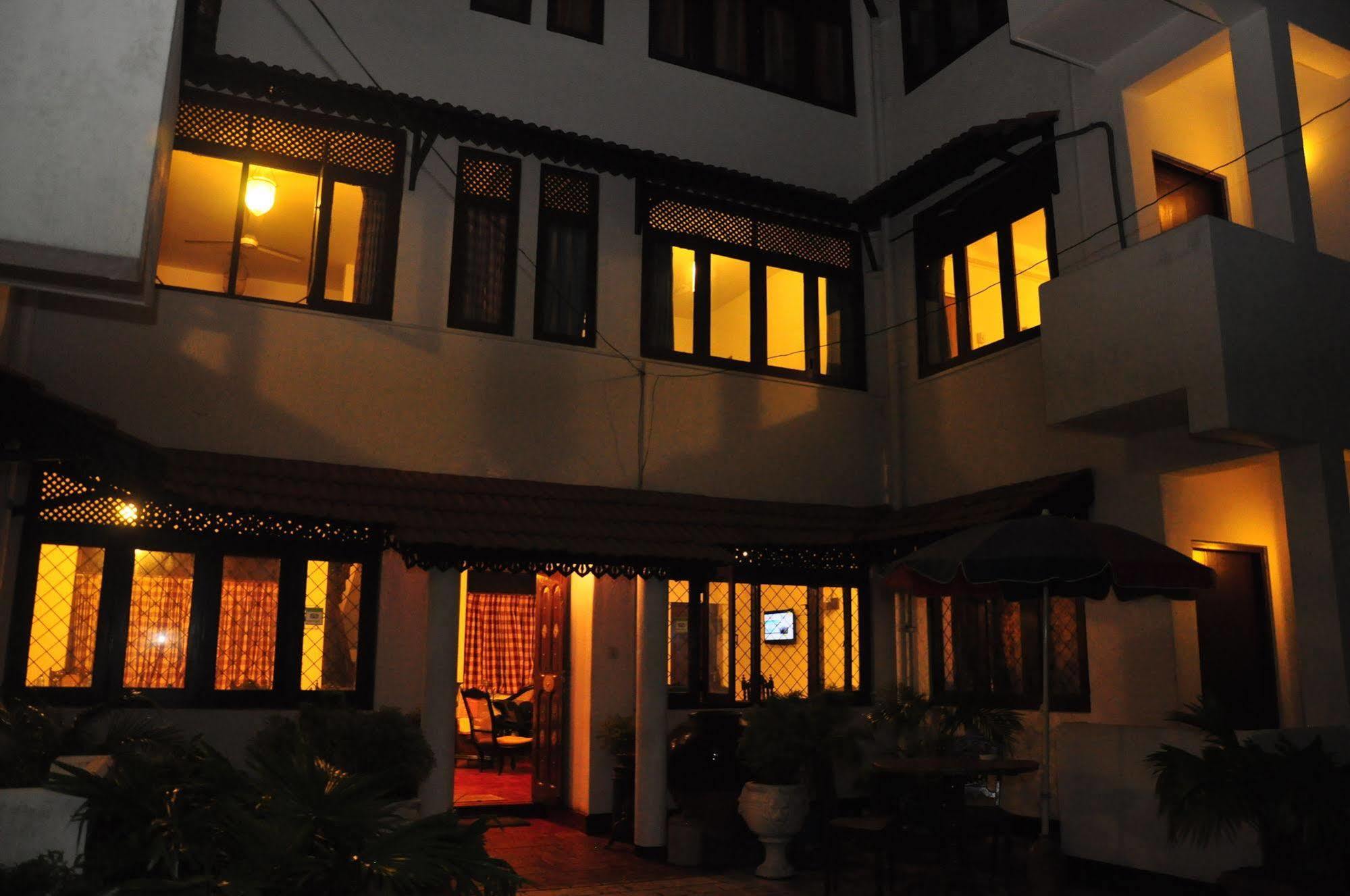 Dehiwala-Mount Lavinia Blue Seas Guest House מראה חיצוני תמונה