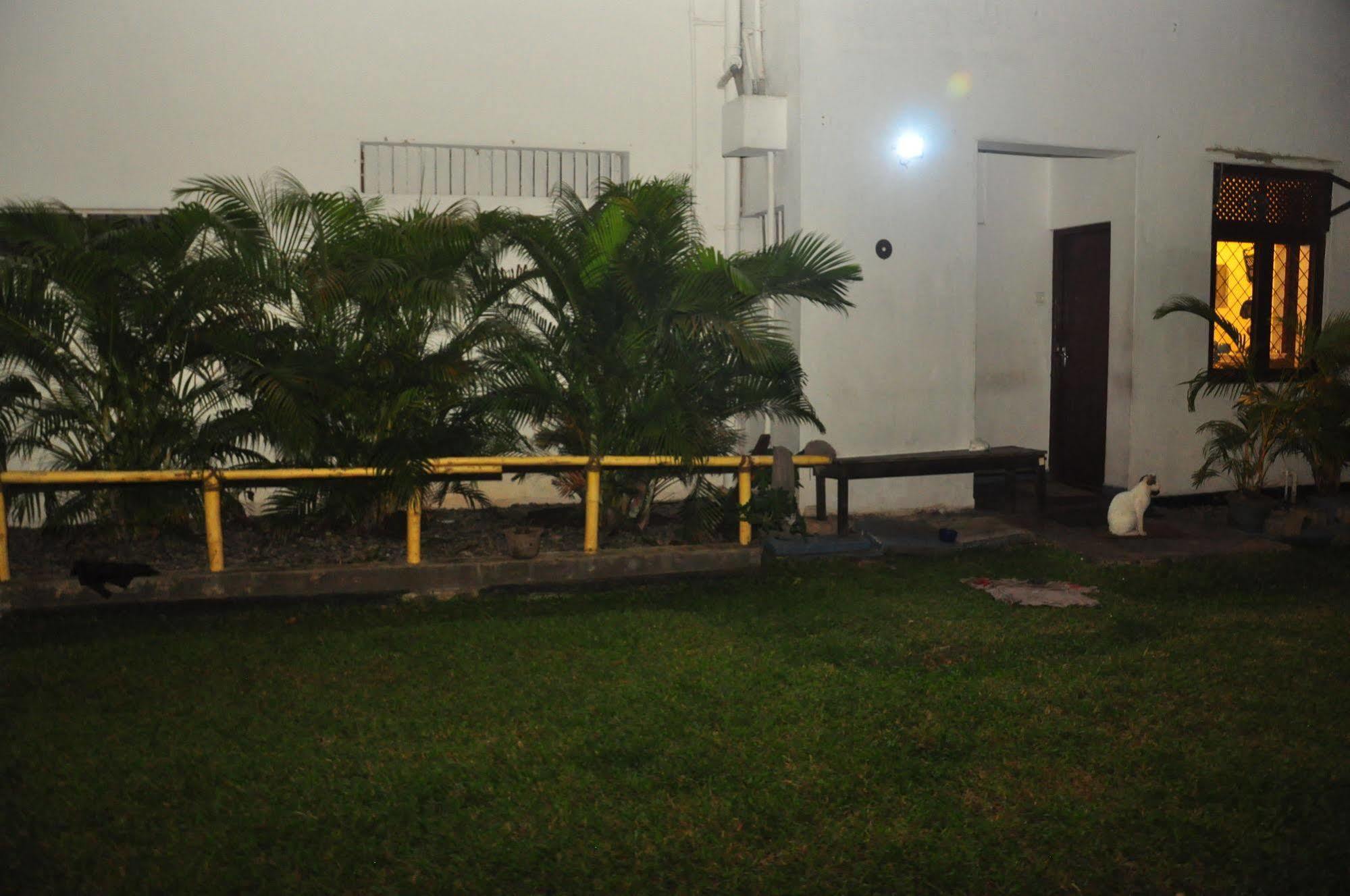 Dehiwala-Mount Lavinia Blue Seas Guest House מראה חיצוני תמונה